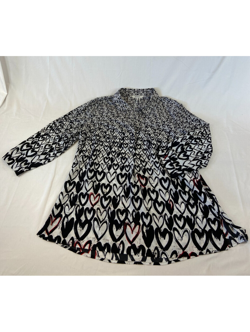 Womens Zozo Medium Abstract Graffiti Style Pattern 3/4 Sleeve Top Hearts Dressy